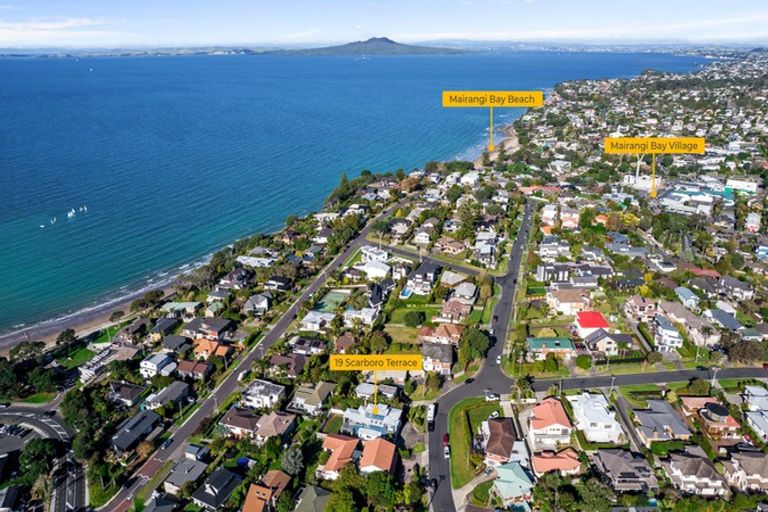 Photo of property in 19 Scarboro Terrace, Murrays Bay, Auckland, 0630