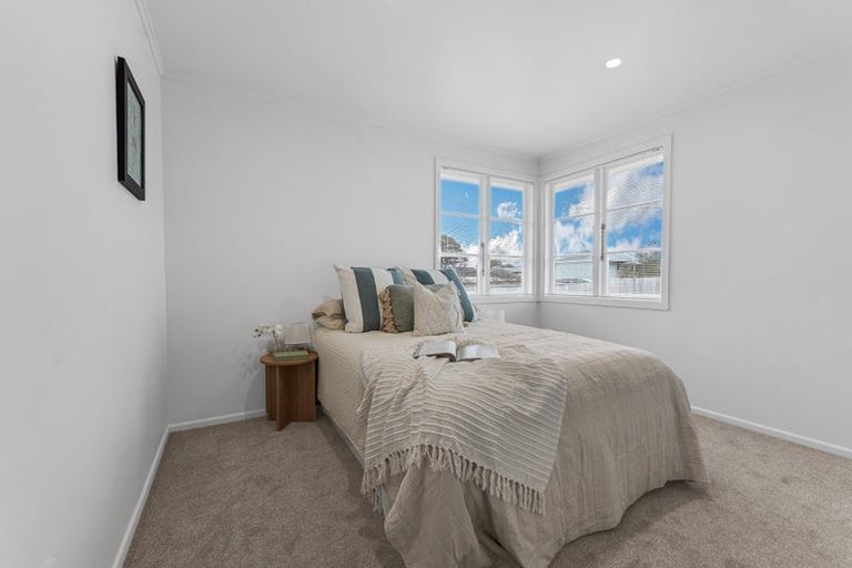 Photo of property in 1/41 Strid Road, Te Atatu South, Auckland, 0610