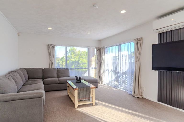 Photo of property in 5 Peter Button Place, Johnsonville, Wellington, 6037