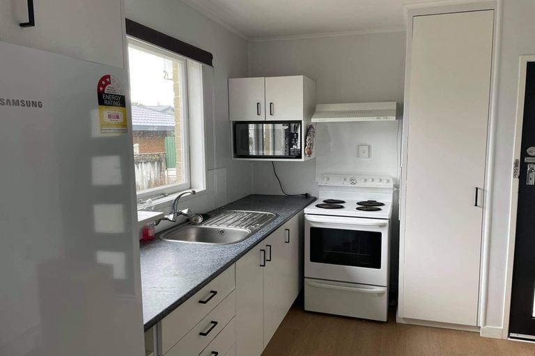 Photo of property in 1/6 Hay Street, Ebdentown, Upper Hutt, 5018