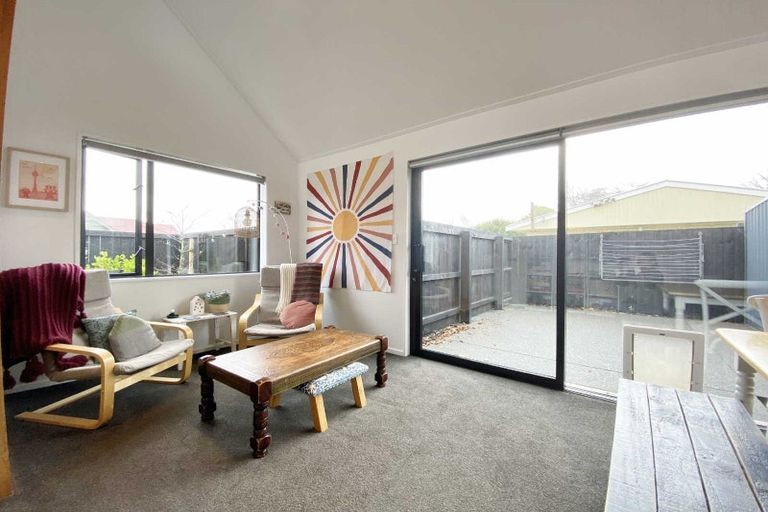 Photo of property in 1/116 Champion Street, Edgeware, Christchurch, 8013