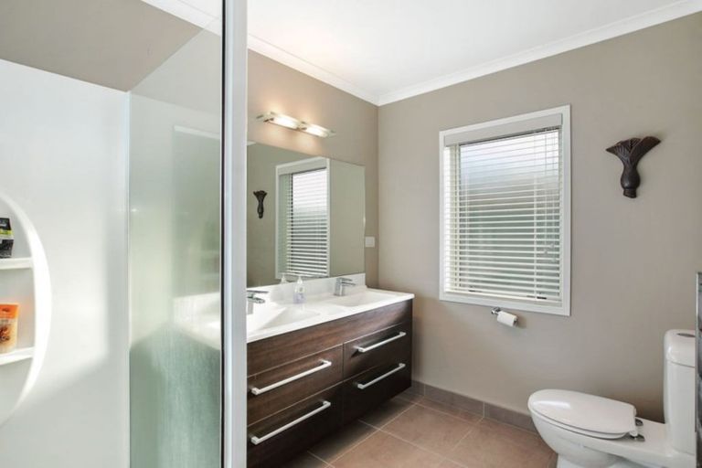 Photo of property in 36 Browns Drive, Waihi Beach, 3611