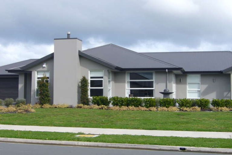 Photo of property in 22 Madison Street, Cambridge, 3434