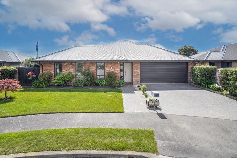Photo of property in 22 Merrilees Place, Linwood, Christchurch, 8062