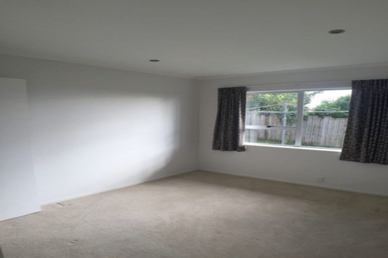 Photo of property in 94 Lynwood Road, New Lynn, Auckland, 0600