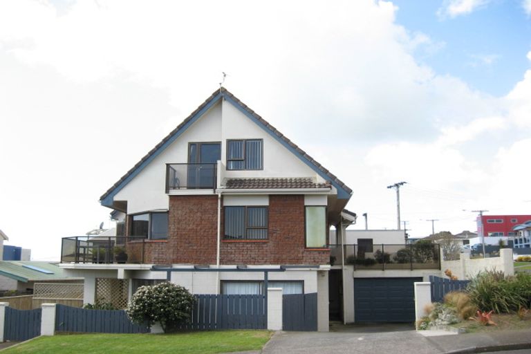 Photo of property in 5 Seaton Street, Strandon, New Plymouth, 4312