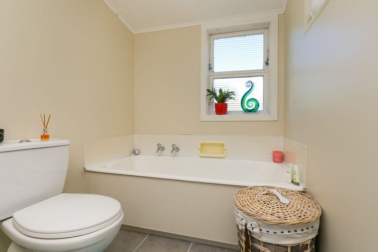 Photo of property in 427 Ohiro Road, Brooklyn, Wellington, 6021