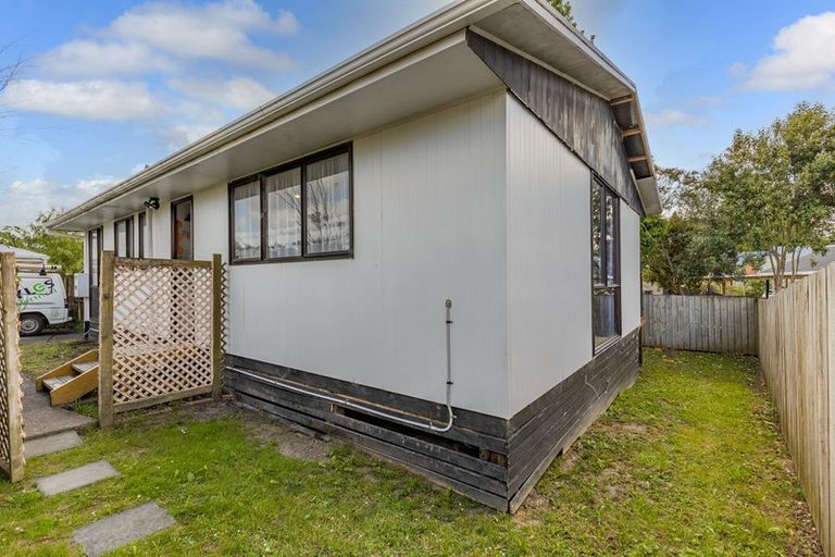 Photo of property in 2/63 Hindmarsh Street, Henderson, Auckland, 0612