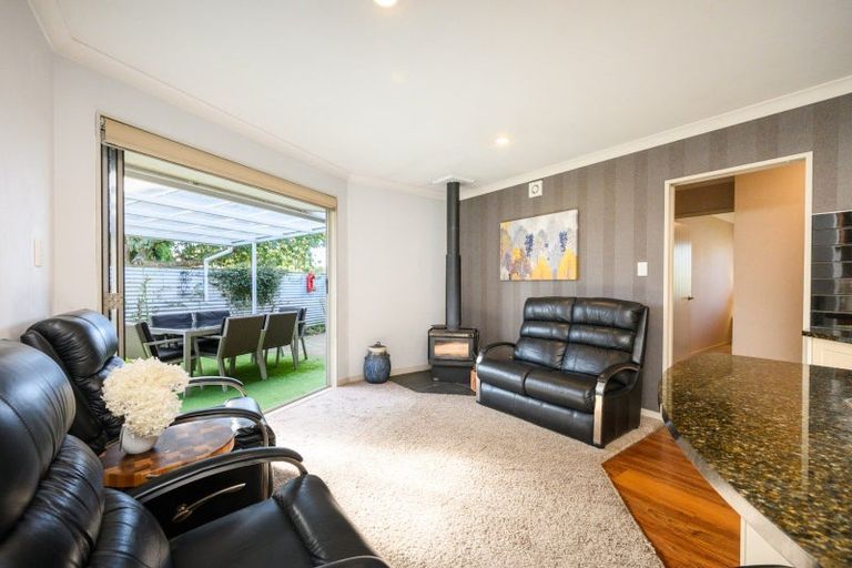 Photo of property in 2 Ursula Drive, Feilding, 4702