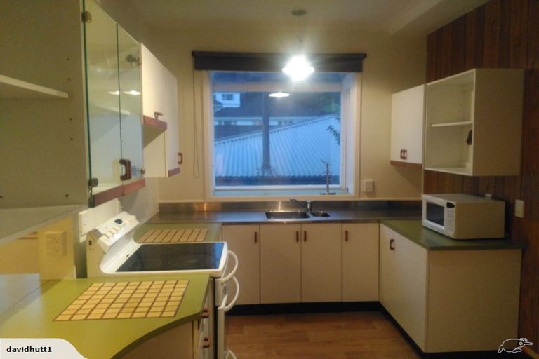 Photo of property in 16 Richmond Avenue, Karori, Wellington, 6012