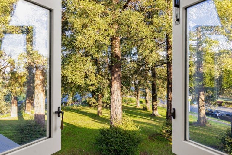 Photo of property in 23 Ruakiwi Road, Hamilton Lake, Hamilton, 3204