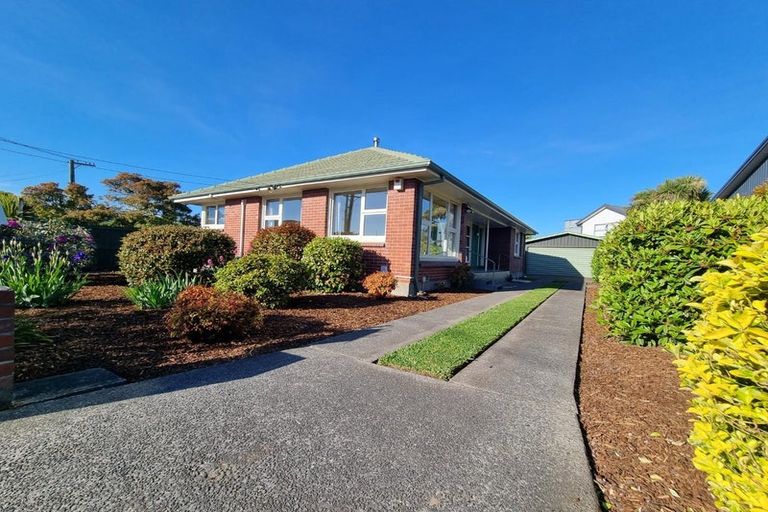 Photo of property in 12 Clouston Street, Saint Martins, Christchurch, 8022
