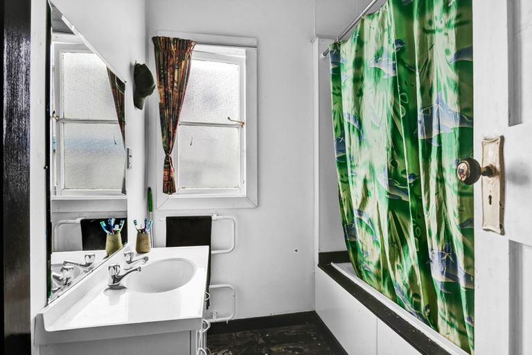 Photo of property in 265 Princes Street, Hawera, 4610