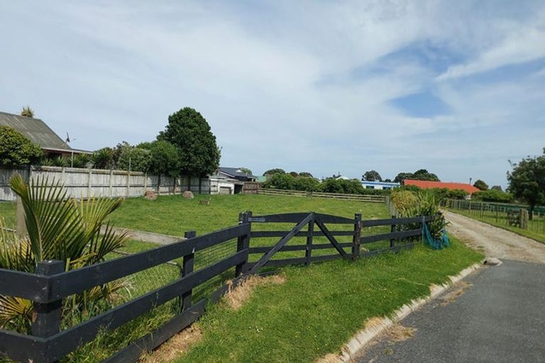Photo of property in 18a Heaphy Road, Opunake, 4616