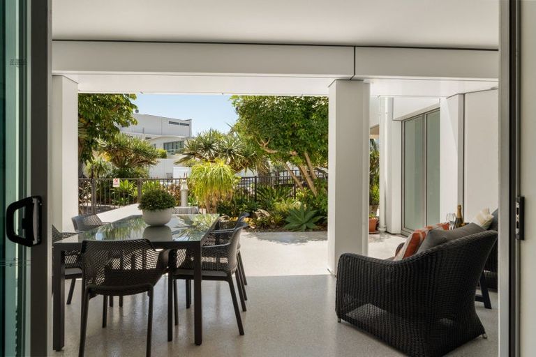 Photo of property in 111/136 Marine Parade, Mount Maunganui, 3116