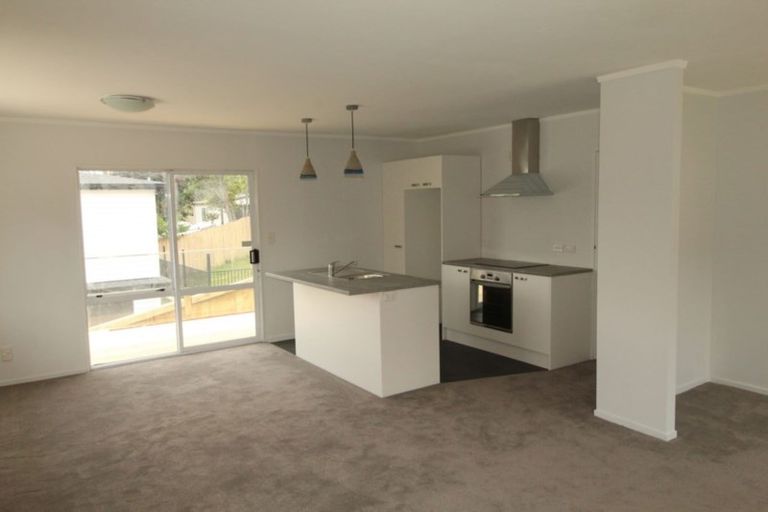 Photo of property in 10 Norman Road, Titirangi, Auckland, 0604