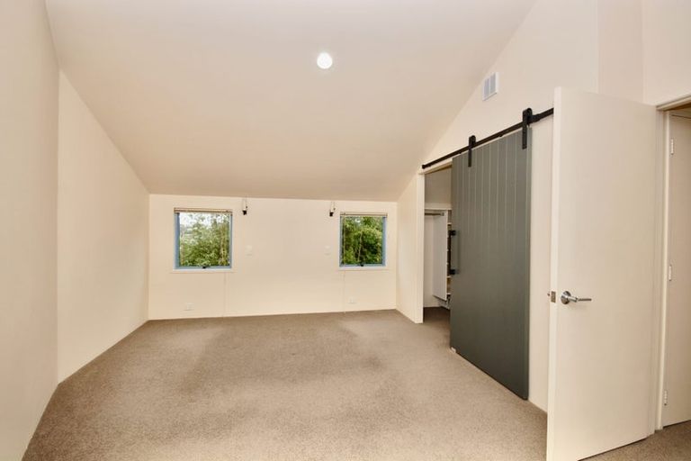 Photo of property in 11 Wilmington Place, Forrest Hill, Auckland, 0620
