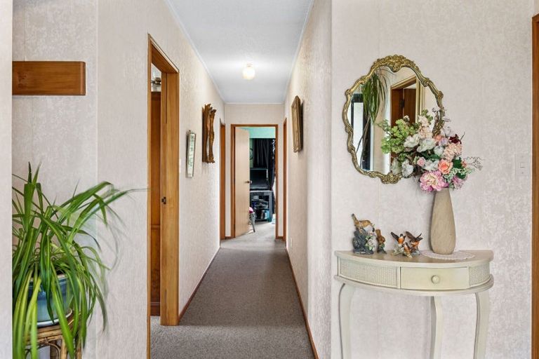 Photo of property in 27 Standish Street, Inglewood, 4330