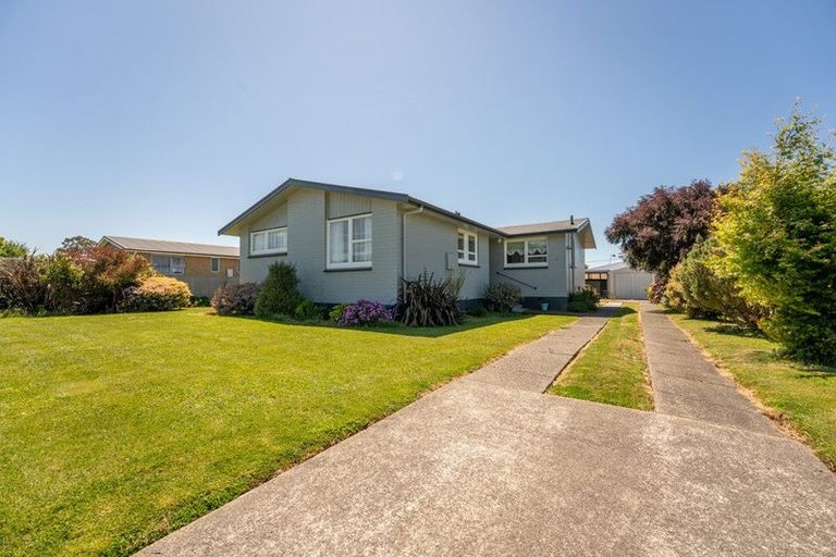 Photo of property in 2 Balmoral Street, Waimate, 7924