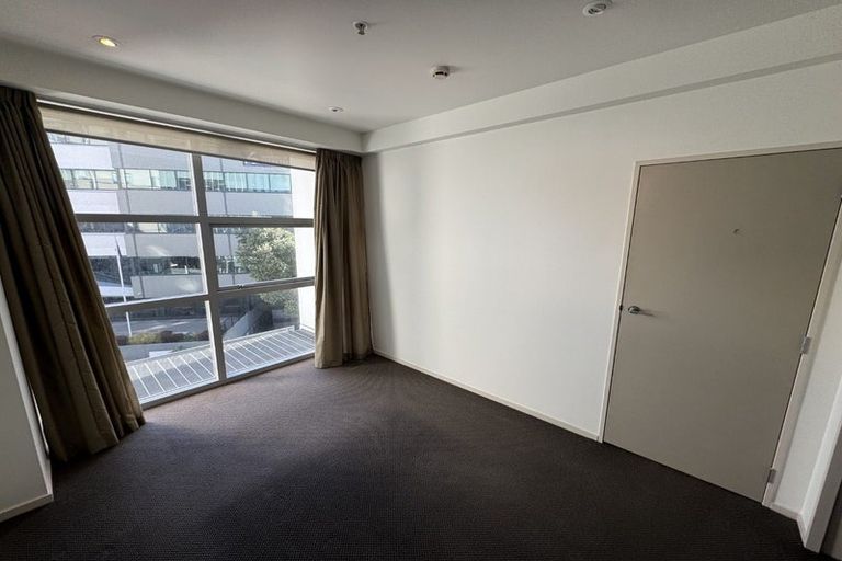 Photo of property in Summit Apartments, 11/184 Molesworth Street, Thorndon, Wellington, 6011