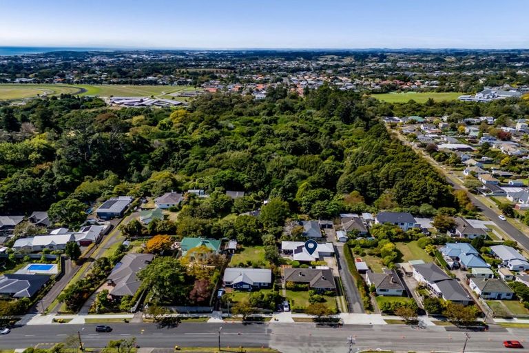 Photo of property in 77 Brooklands Road, Brooklands, New Plymouth, 4310