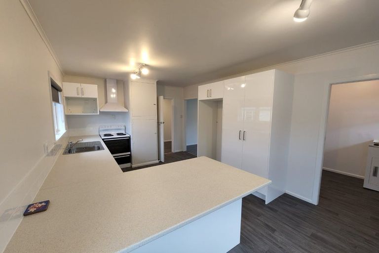 Photo of property in 41 Hill Crescent, Papakura, 2110