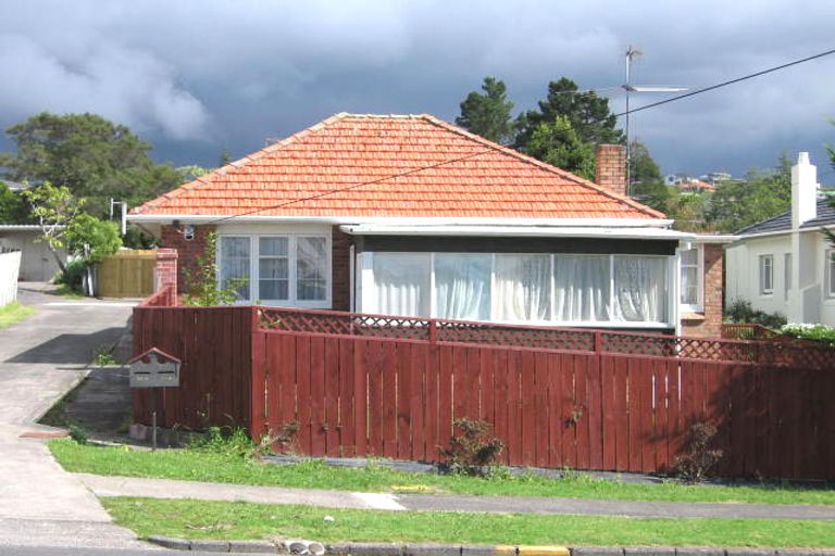 Photo of property in 10b Croydon Road, New Lynn, Auckland, 0600