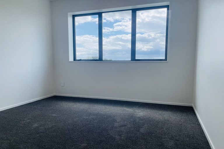 Photo of property in 1 Awhi Way, Karaka, 2578