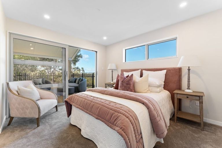 Photo of property in 49 Chamberlain Road, Massey, Auckland, 0614