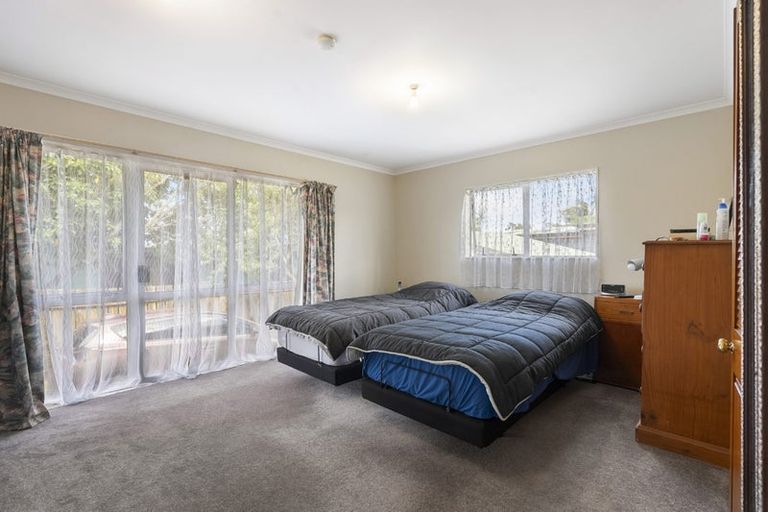 Photo of property in 1/7 Rewarewa Road, Te Atatu Peninsula, Auckland, 0610