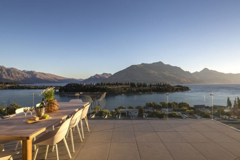 Photo of property in 27/u2 Panorama Terrace, Queenstown, 9300
