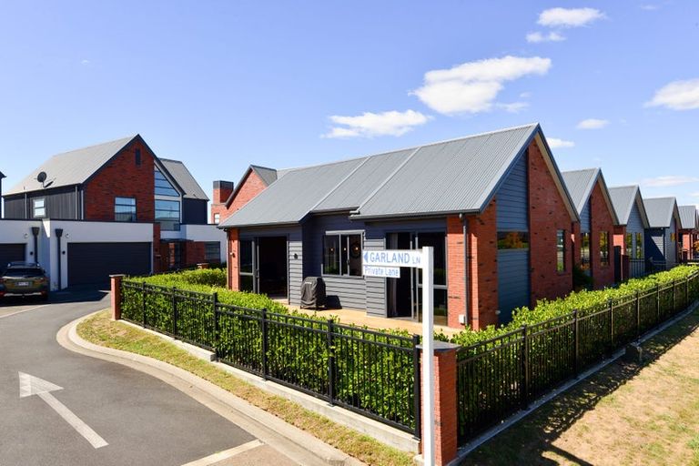 Photo of property in 2 Garland Lane, Leamington, Cambridge, 3432