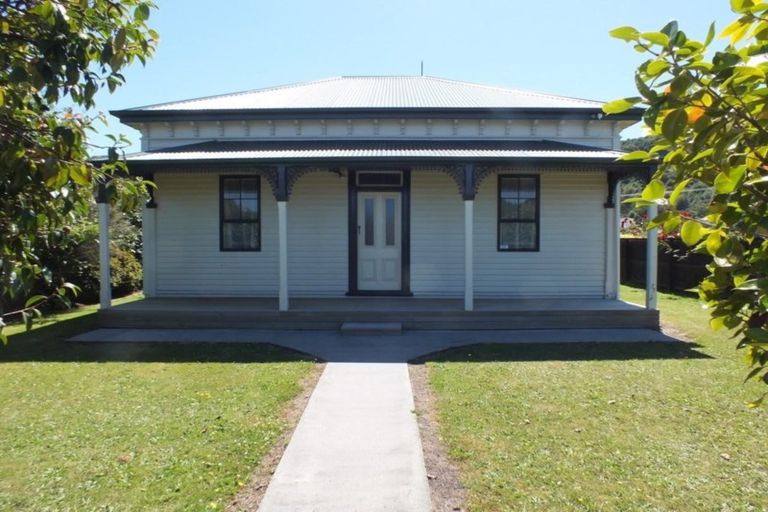 Photo of property in 83 Dick Street, Reefton, 7830