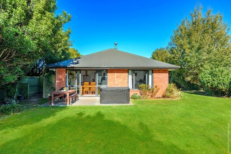 Photo of property in 9 School Lane, Kirwee, Darfield, 7571
