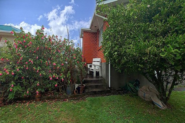 Photo of property in 1/196 Regan Street, Stratford, 4332