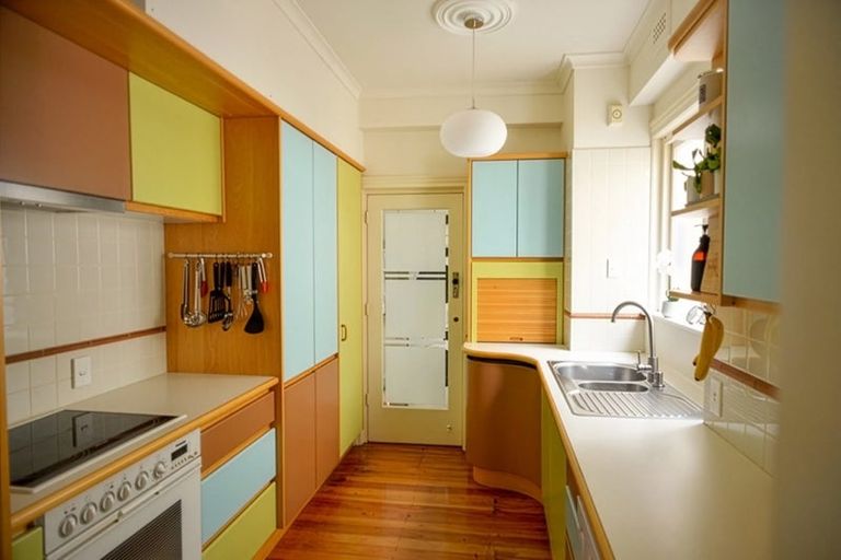 Photo of property in Sunhaven Flats, 262 Oriental Parade, Oriental Bay, Wellington, 6011
