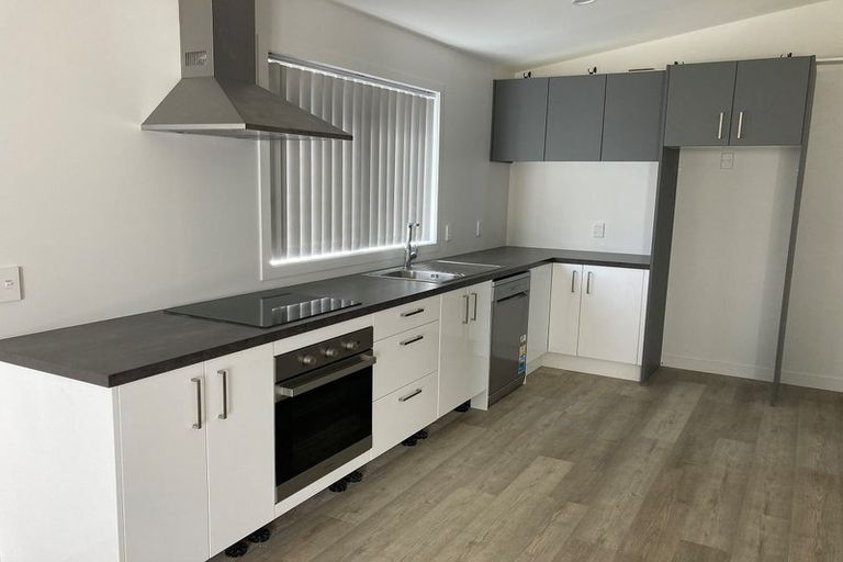 Photo of property in 106 Archers Road, Glenfield, Auckland, 0629