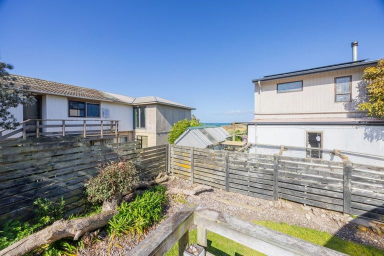 Photo of property in 9 Ohinemuhu Road, Porangahau, 4293