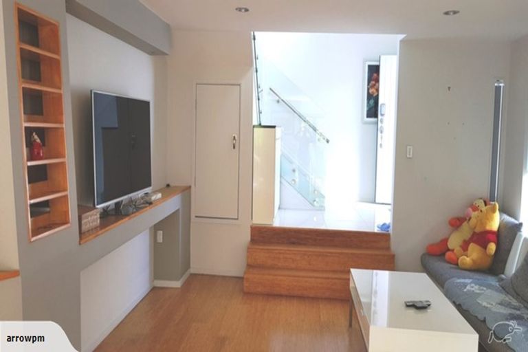 Photo of property in 34 Bur Oak Terrace, Schnapper Rock, Auckland, 0632