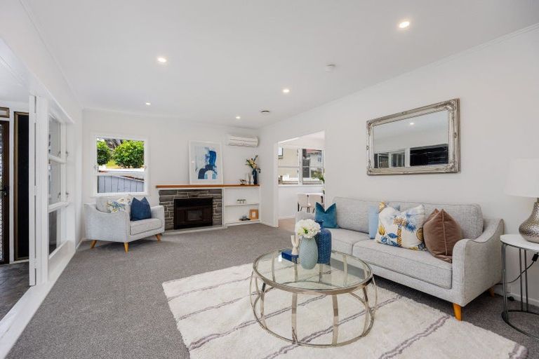 Photo of property in 21 Compton Street, Hillcrest, Auckland, 0627