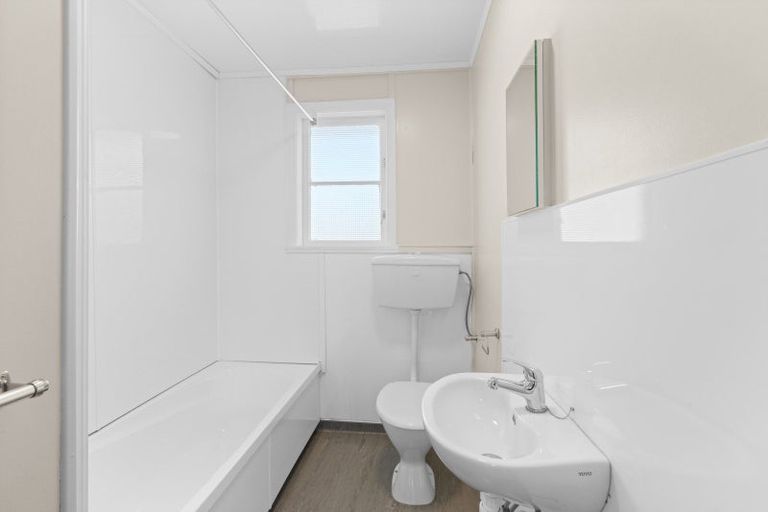Photo of property in 4-6 Dix Crescent, Riversdale, Blenheim, 7201