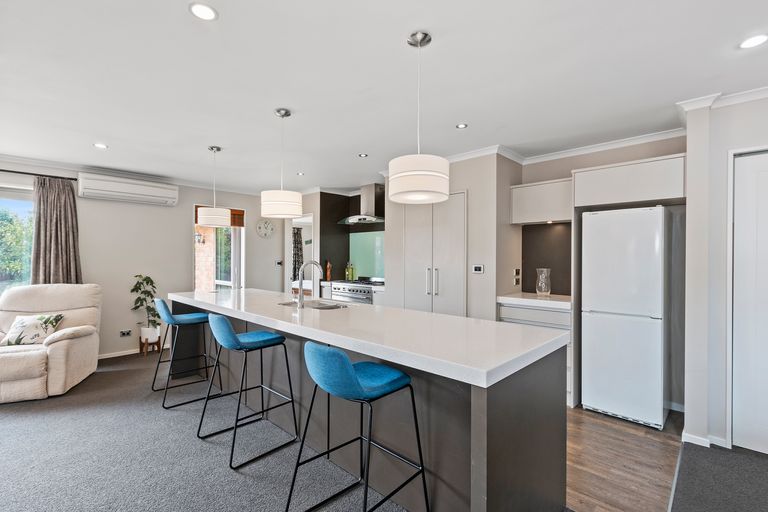 Photo of property in 19 Stationmasters Way, Prebbleton, 7604