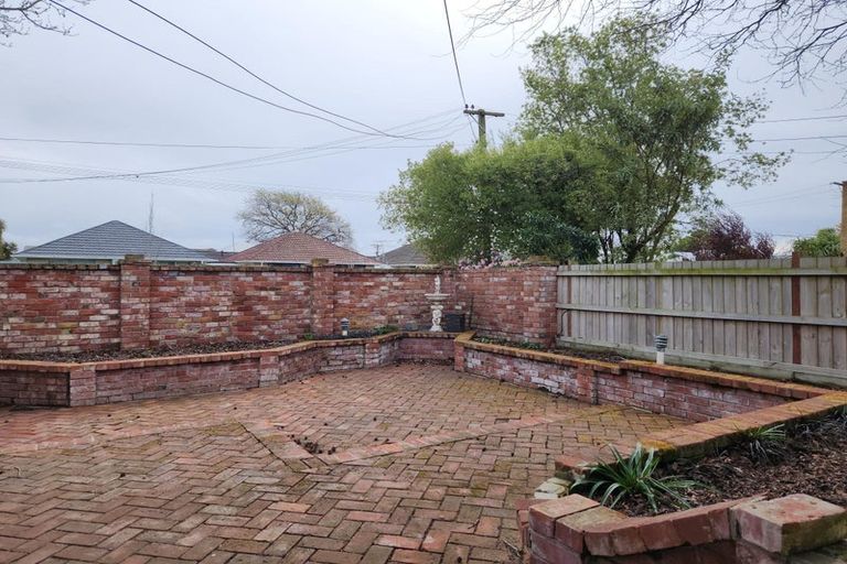 Photo of property in 98 Geraldine Street, Edgeware, Christchurch, 8013