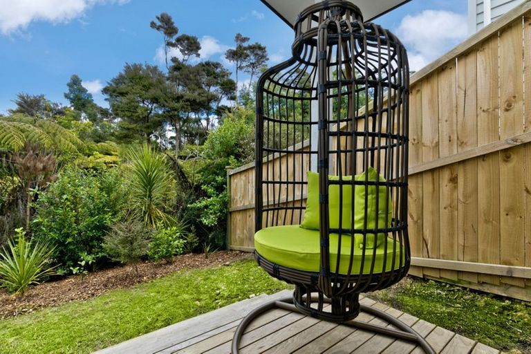Photo of property in 28 Shah Place, Glen Eden, Auckland, 0602