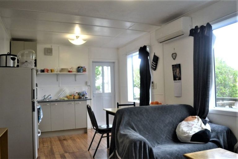 Photo of property in 41 Pembroke Road, Northland, Wellington, 6012