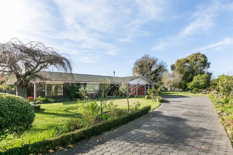 Photo of property in 35a Church Road, Taradale, Napier, 4112