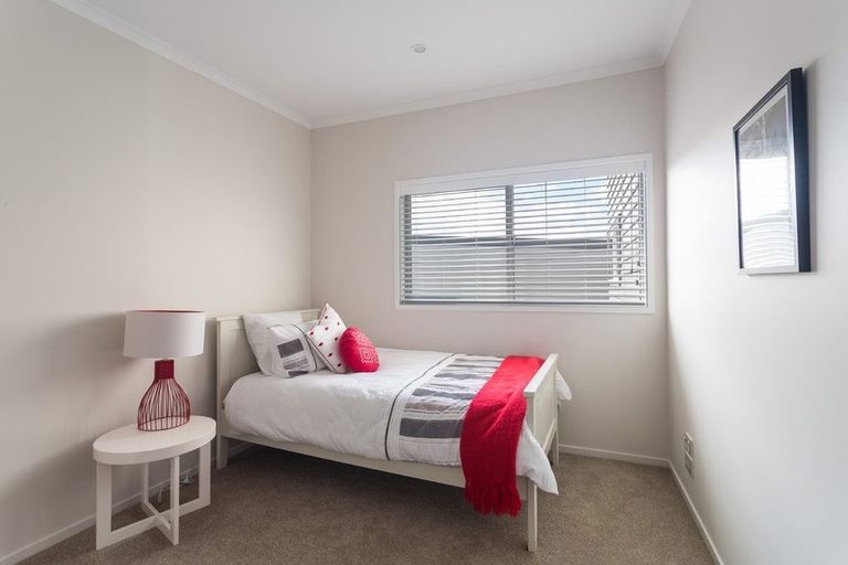 Photo of property in 6 Liquidambar Drive, Hobsonville, Auckland, 0616