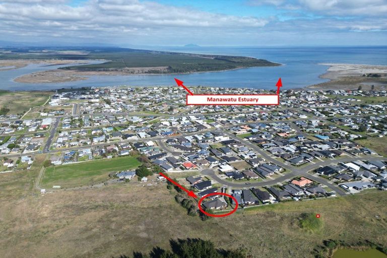 Photo of property in 13 Oxnam Place, Foxton Beach, Foxton, 4815