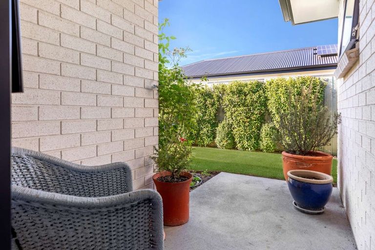 Photo of property in 27 Katrine Drive, Marshland, Christchurch, 8083