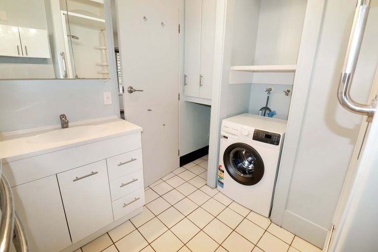 Photo of property in Parkland Flats, 12/51u Adams Terrace, Kelburn, Wellington, 6021